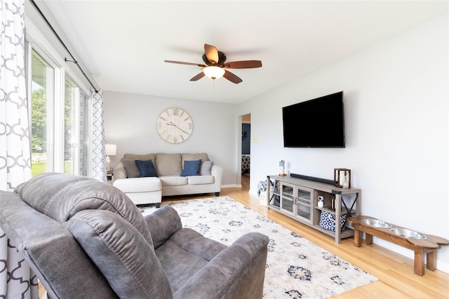 1021 W S St, Winterset, IA 50273 - photo 2