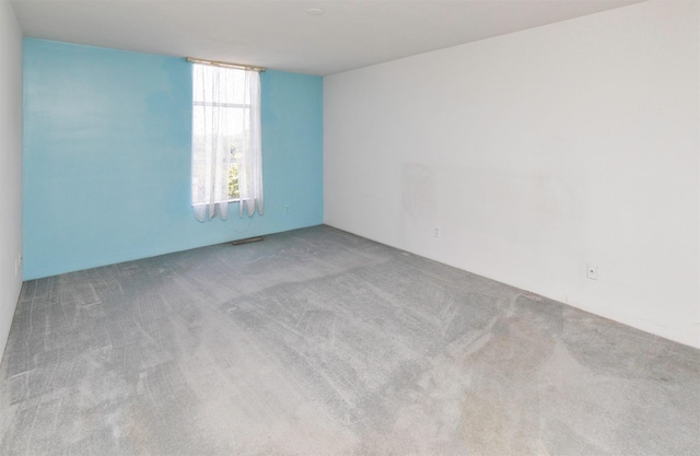 3663 Grand Ave Unit 501, Des Moines, IA 50312 - unfurnished room with carpet