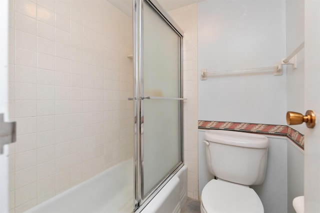 3663 Grand Ave Unit 501, Des Moines, IA 50312 - full bath featuring toilet and enclosed tub / shower combo