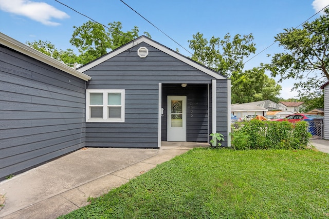 3605 53rd St, Des Moines, IA 50310 - view of front facade featuring a patio