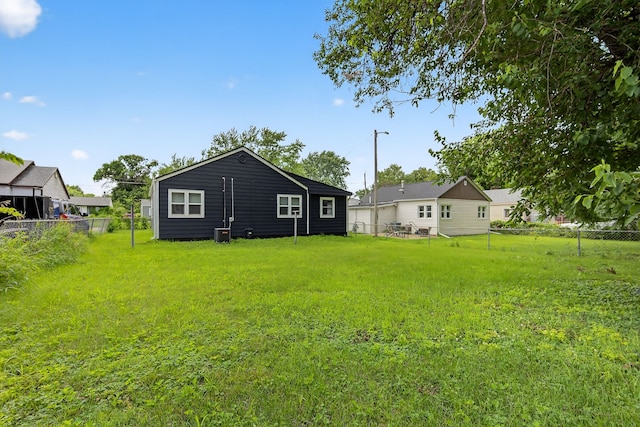 3605 53rd St, Des Moines, IA 50310 - view of yard