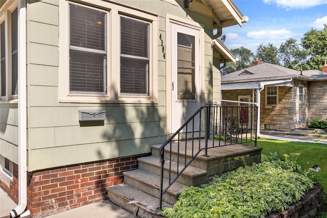 4104 1st St, Des Moines, IA 50313 - doorway to property
