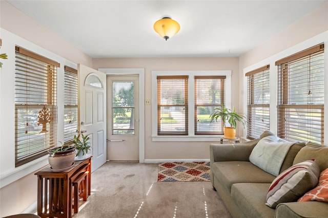 4104 1st St, Des Moines, IA 50313 - living area featuring carpet and baseboards