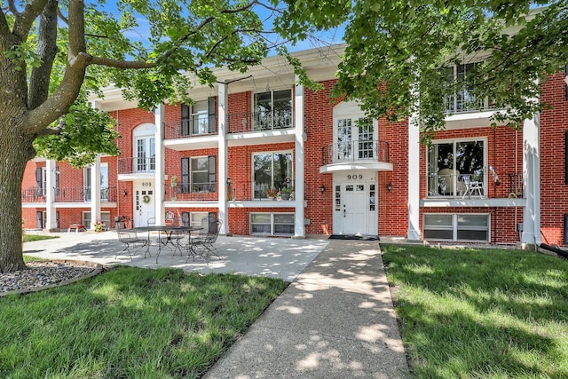 909 W 1st St Unit 8, Pella, IA 50219 - photo 1