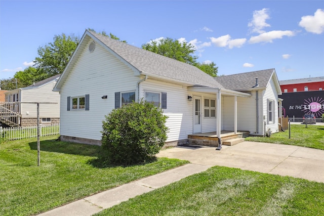 204 N Gaines St, Stuart, IA 50250 - view of front of property featuring a shingled roof