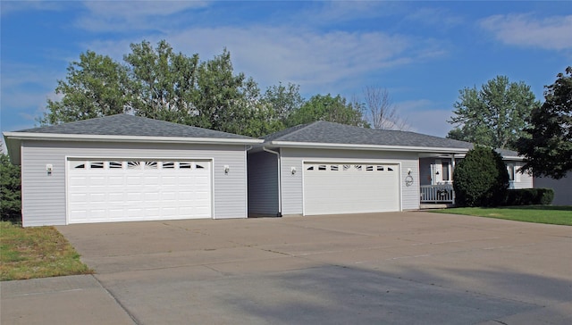 311 W View Dr, Osceola, IA 50213 - garage with driveway
