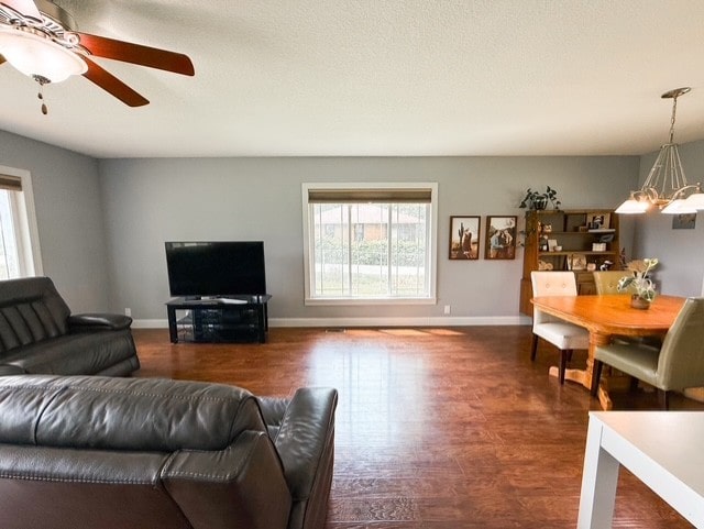 2660 E Payton Ave, Des Moines, IA 50320 - photo 4