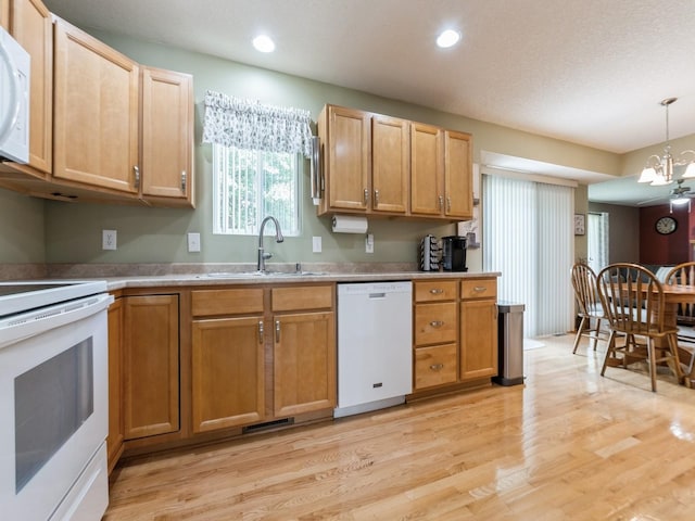 5336 E Kenyon Cir, Des Moines, IA 50320 - photo 11