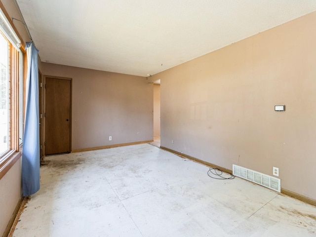 2409 E 41st Ct, Des Moines, IA 50317 - photo 8