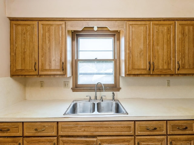 2409 E 41st Ct, Des Moines, IA 50317 - photo 11
