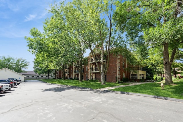 4910 Pleasant St Unit 8, West Des Moines, IA 50266 - photo 1