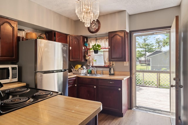 804 E 21st Ct, Des Moines, IA 50317 - photo 14