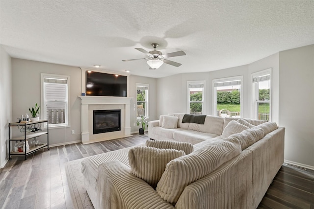15605 Aurora Ave, Urbandale, IA 50323 - photo 6