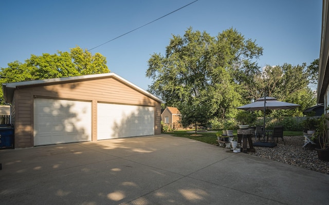 8041 Ridgeview Dr, Des Moines, IA 50320 - photo 2