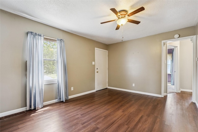 2204 E 40th St, Des Moines, IA 50317 - photo 7