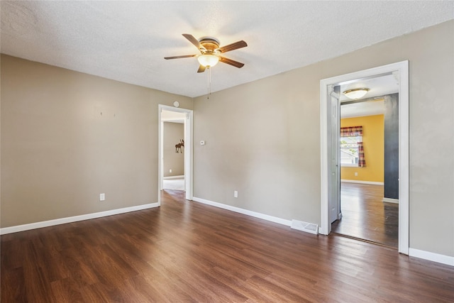 2204 E 40th St, Des Moines, IA 50317 - photo 8