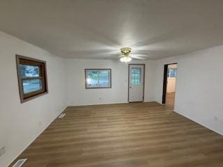 907 W Howard St, Creston, IA 50801 - photo 2