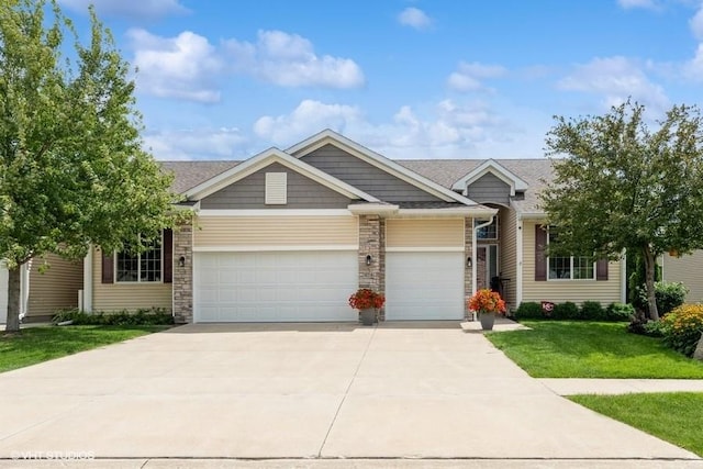 10218 Coventry Cir, Johnston, IA 50131 - photo 1
