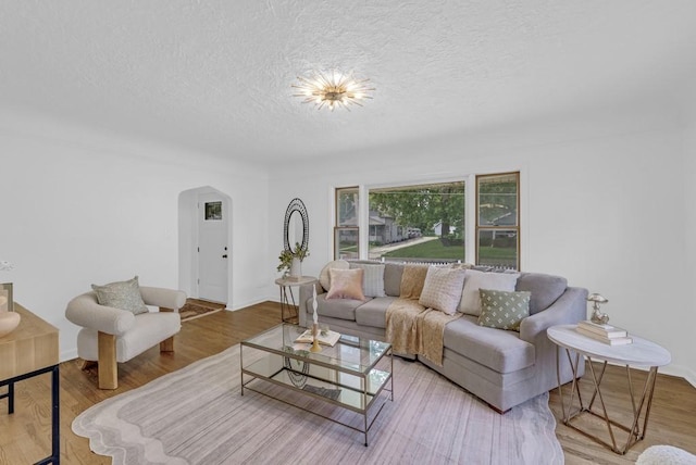 318 E Edison Ave, Des Moines, IA 50315 - photo 3