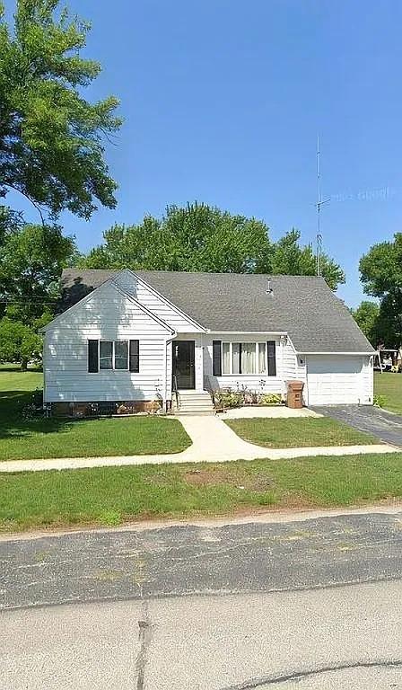 510 Garfield Ave, Farnhamville, IA 50538 - photo 1