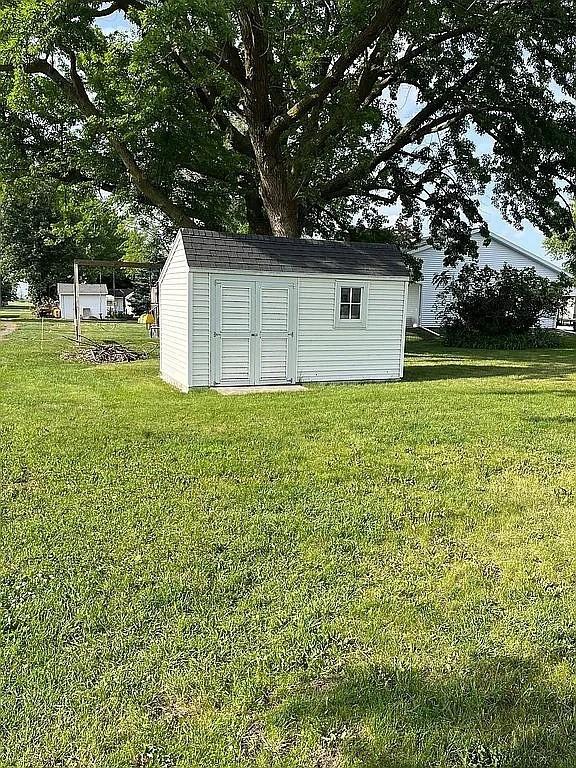 510 Garfield Ave, Farnhamville, IA 50538 - photo 10