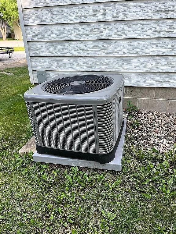 510 Garfield Ave, Farnhamville, IA 50538 - photo 11