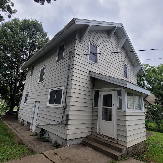 709 Oak Park Ave, Des Moines, IA 50313 - photo 2