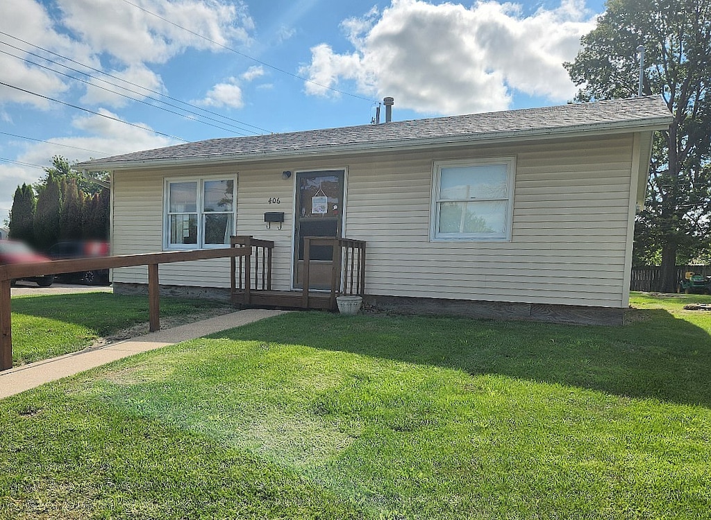 406 S Fremont St, Knoxville, IA 50138 - photo 1
