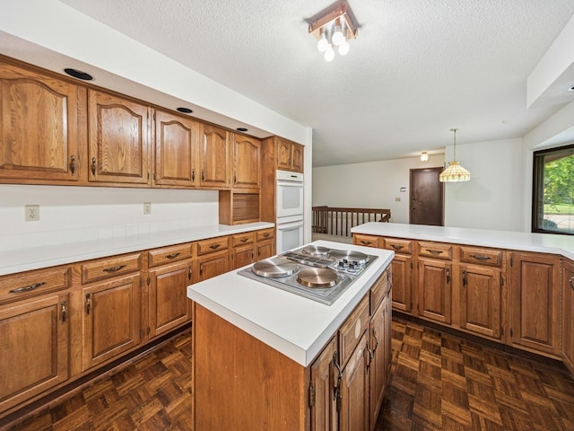 7025 Rocklyn Cir, Urbandale, IA 50322 - photo 6