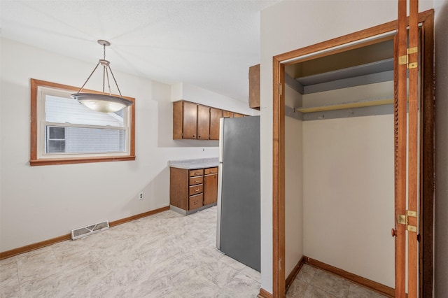 2330 E 40th St, Des Moines, IA 50317 - photo 18