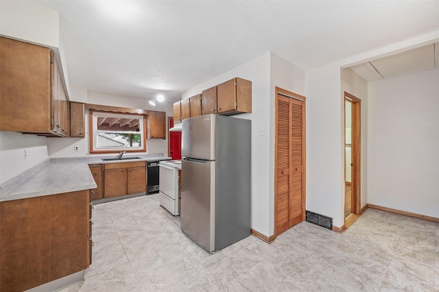 2330 E 40th St, Des Moines, IA 50317 - photo 20