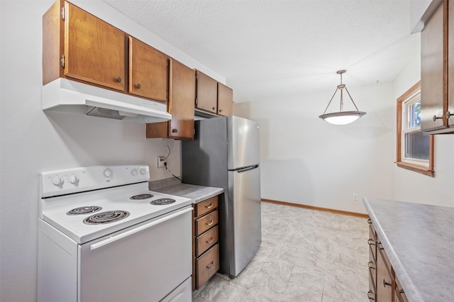 2330 E 40th St, Des Moines, IA 50317 - photo 24