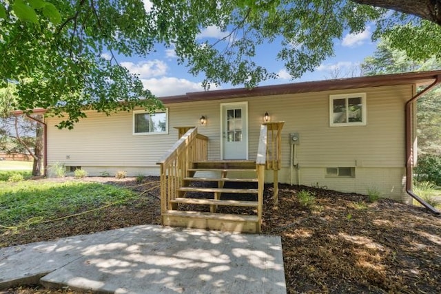 113 Island View Dr, Waverly, IA 50677 - photo 1