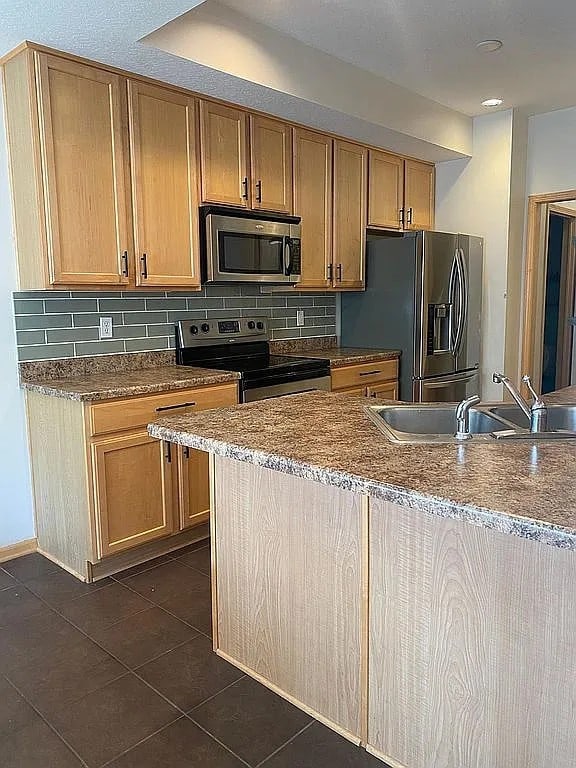 2900 SE Glenstone Dr Unit 402, Grimes, IA 50111 - photo 3