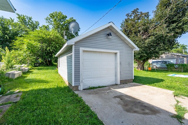 221 E Anson St, Marshalltown, IA 50158 - photo 5