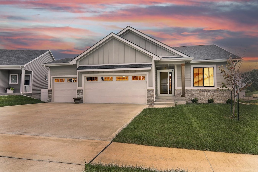 2916 Primrose Ln, Pella, IA 50219 - photo 1