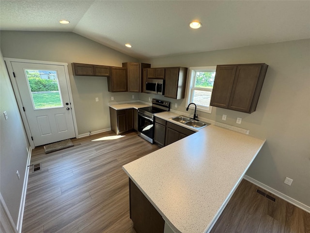 2542 Onawa St, Des Moines, IA 50317 - photo 4