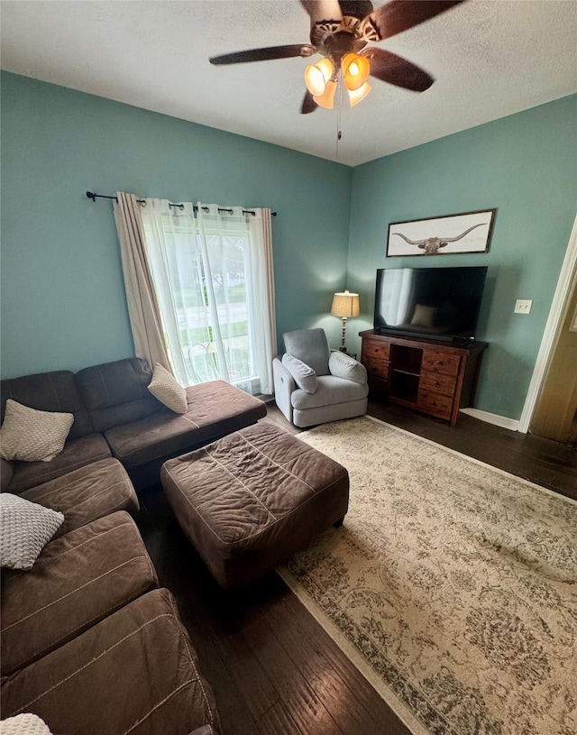 325 N Chestnut Ave, Earlham, IA 50072 - photo 6