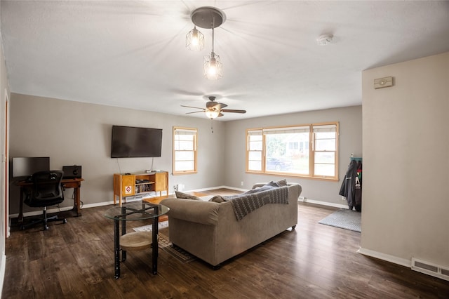 613 Hughes Ave, Des Moines, IA 50315 - photo 5