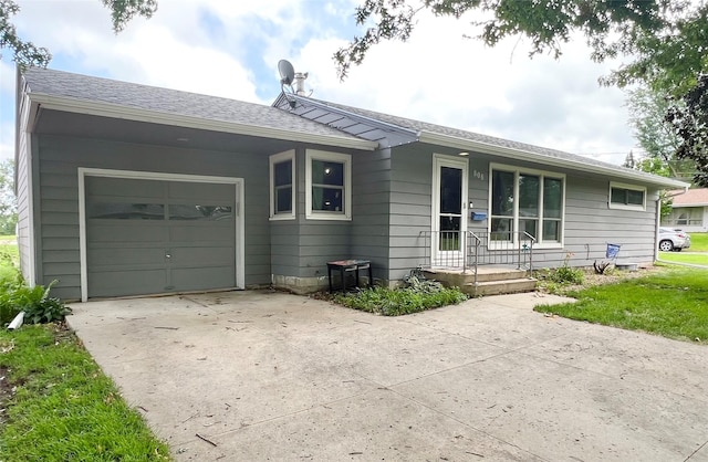 808 E 14th St S, Newton, IA 50208 - photo 1