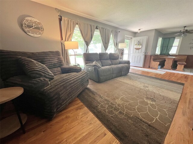 808 E 14th St S, Newton, IA 50208 - photo 2