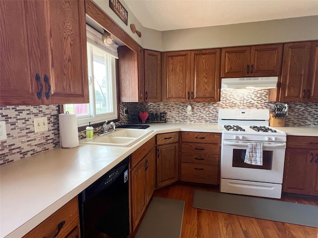 808 E 14th St S, Newton, IA 50208 - photo 7