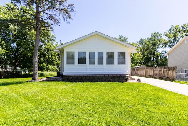3819 E 32nd St, Des Moines, IA 50317 - photo 2