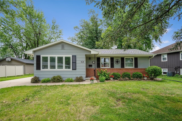 1301 S 11th Ave E, Newton, IA 50208 - photo 1