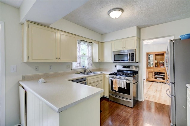 3904 76th St, Urbandale, IA 50322 - photo 9