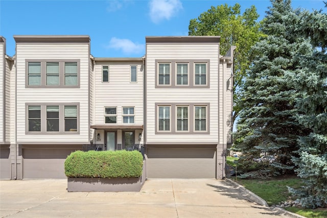 601 41st St, Des Moines, IA 50312 - photo 1