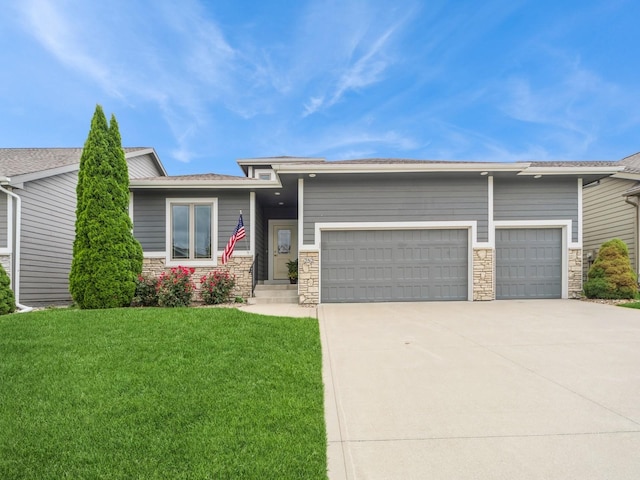 252 NE Pinehurst Cir, Ankeny, IA 50021 - photo 1