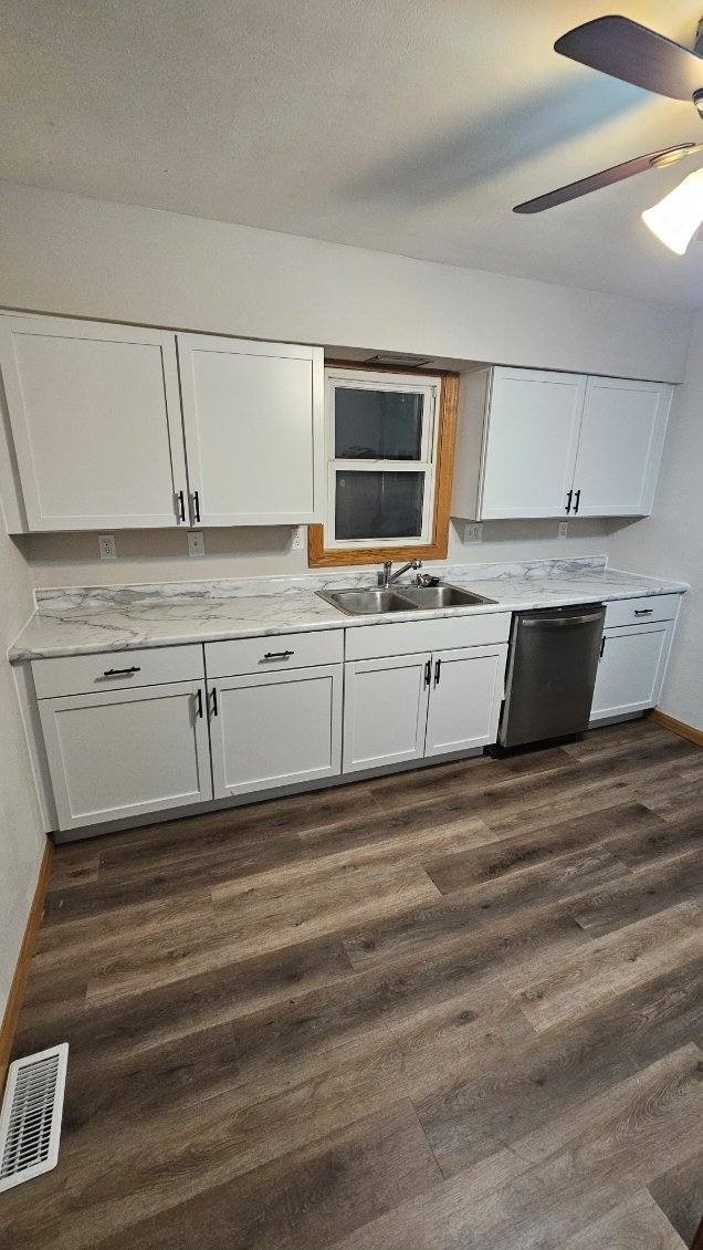 1317 E 28th St, Des Moines, IA 50317 - photo 5