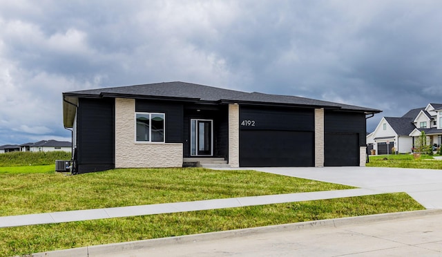 4192 NW 177th St, Clive, IA 50325 - photo 1