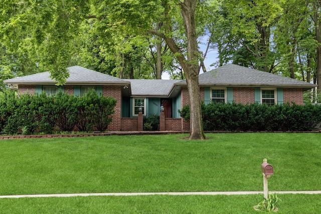 9906 Lincoln Ave, Clive, IA 50325 - photo 1